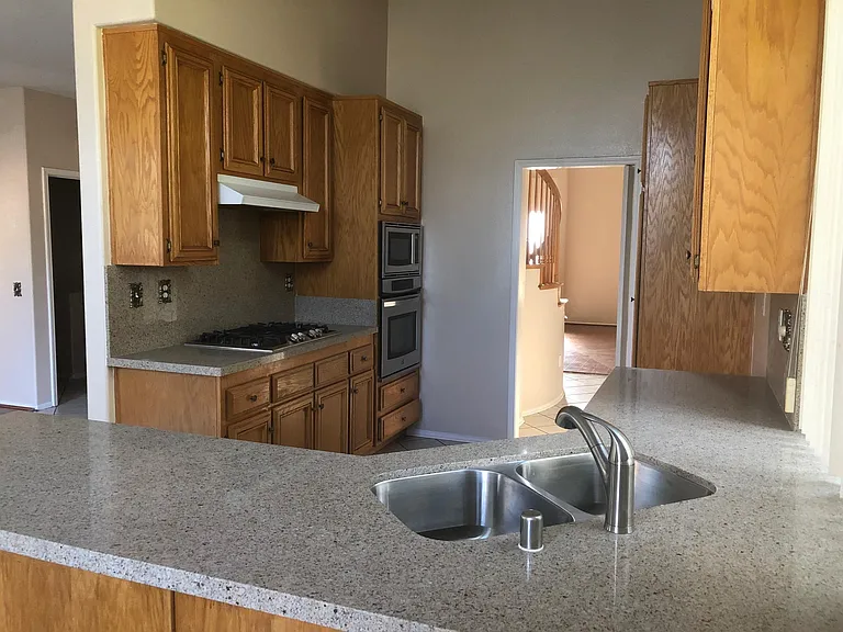 14291 Lauramore Ct — Photo 10