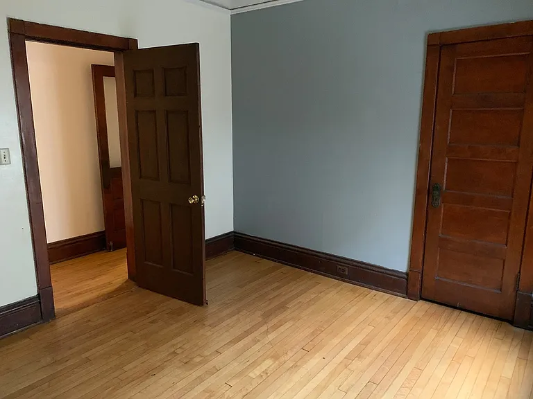 1838 N Oakland Ave — Photo 13