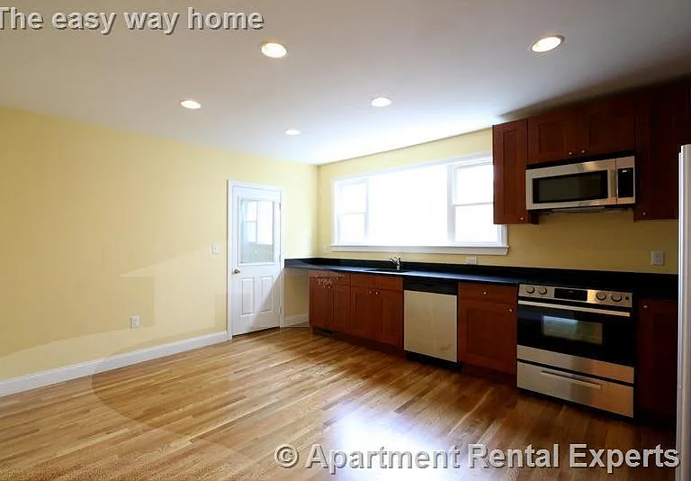 38 Medford St #A — Photo 1