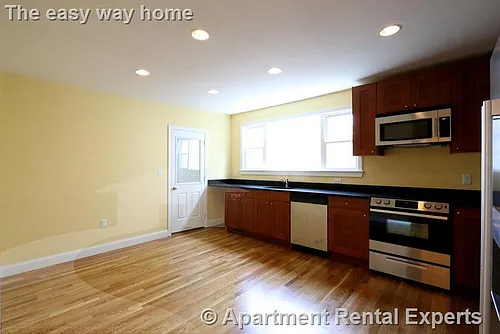 38 Medford St Photo 1