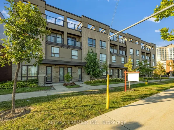 624 Rexdale Blvd #4, Toronto, ON M9W 1N6