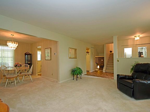 5th image of 1644 Congress Hill Ln