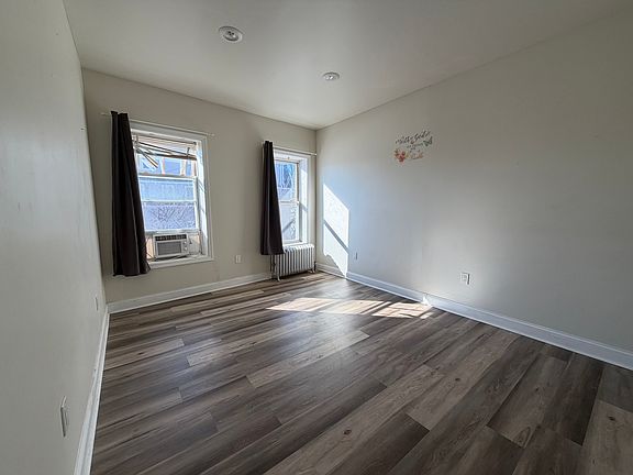 3rd image of 446 Washington Ave #2