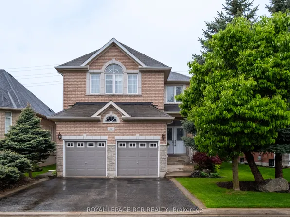 32 Dokkum Cres, Brampton, ON L6Z 4T6