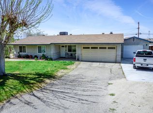 15906 Heatherdale Rd, Victorville, CA 92394