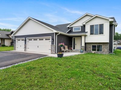 38313 Harder Ave, North Branch, MN, 55056