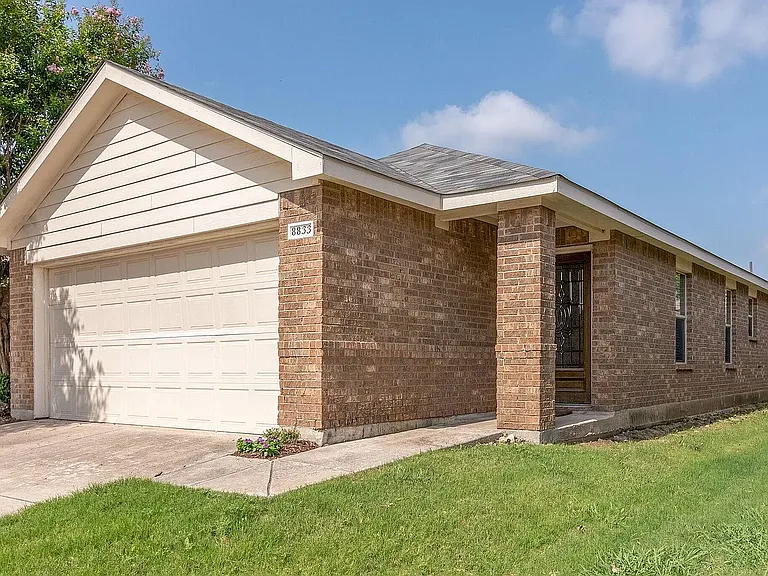 8833 Quarry Ridge Trl — Photo 2