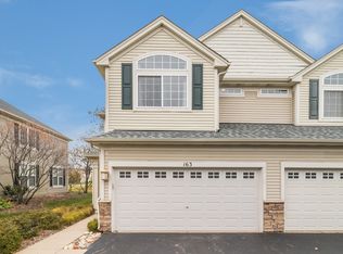 163 Durango Dr, Gilberts, IL 60136