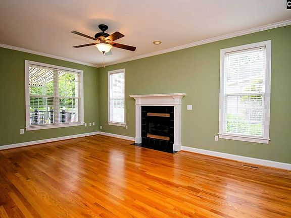 4th image of 14 Rose Haven Ln