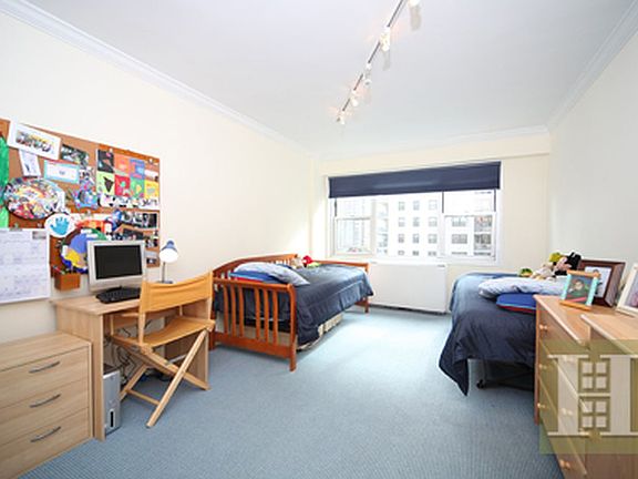 5th image of 250 E 87th St APT 9G