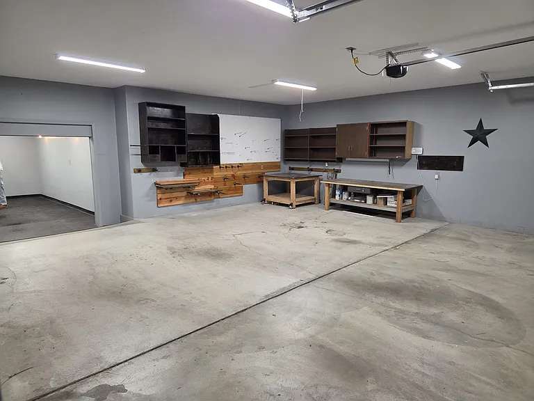 327 E Cleveland Ave — Photo 13