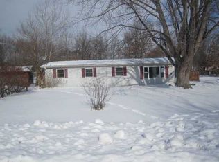 9768 N Bunker Hill Rd, Demotte, IN 46310