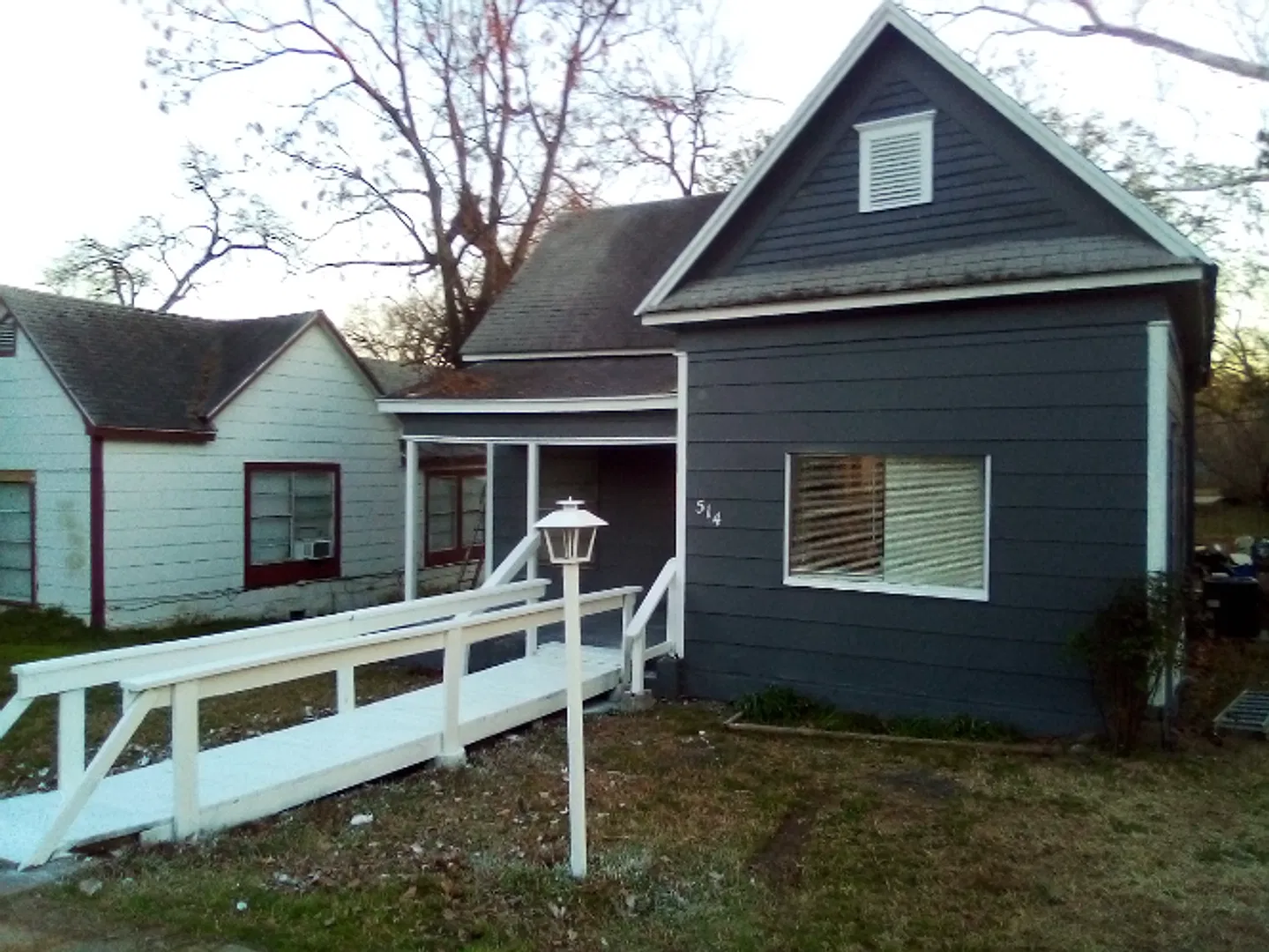514 E Sears St Denison — Photo 1