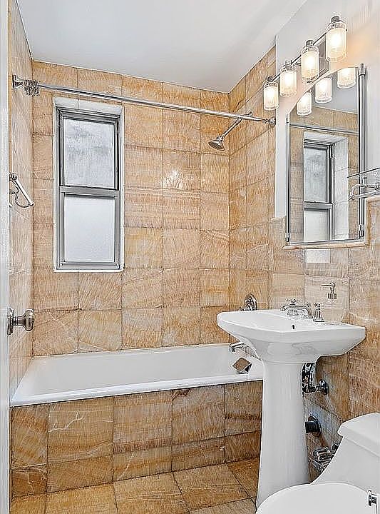1 bed · 1 bath · 800 ft² in Bronx