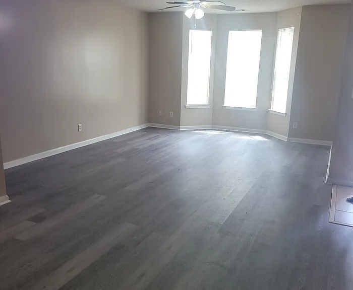 7299 Bridlewood Ct — Photo 2