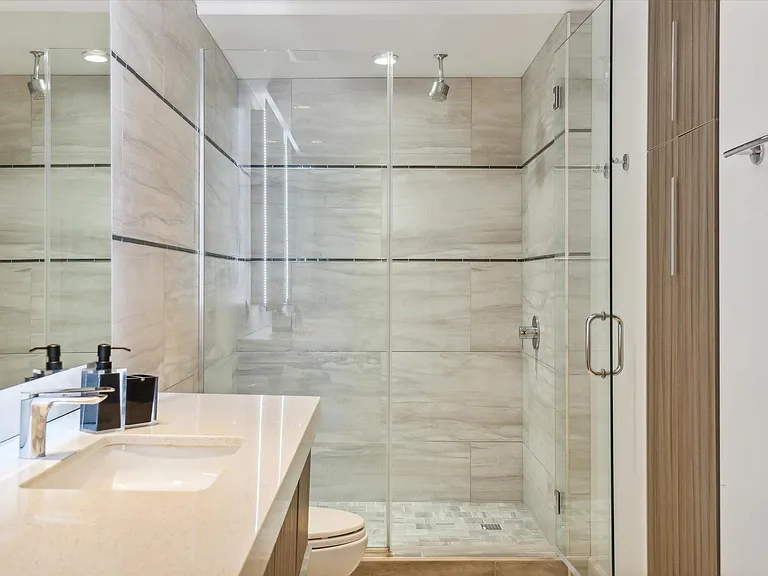 6834 N 72nd Pl — Photo 28