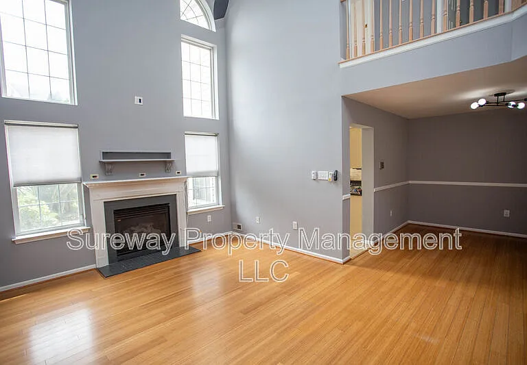 605 Doral Dr — Photo 3