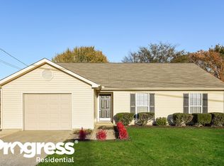 304 Clearlake Dr, La Vergne, TN 37086