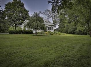 12 Candlewood Rd, Ipswich, MA 01938