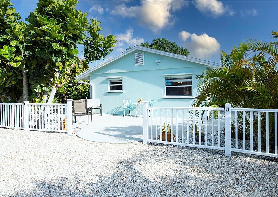 1st image of 209 Bahia Vista Dr #1