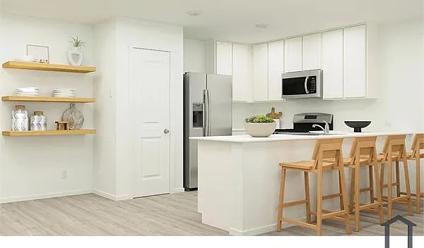 5 bed, 2258 sqft, $3,650 — Photo 3