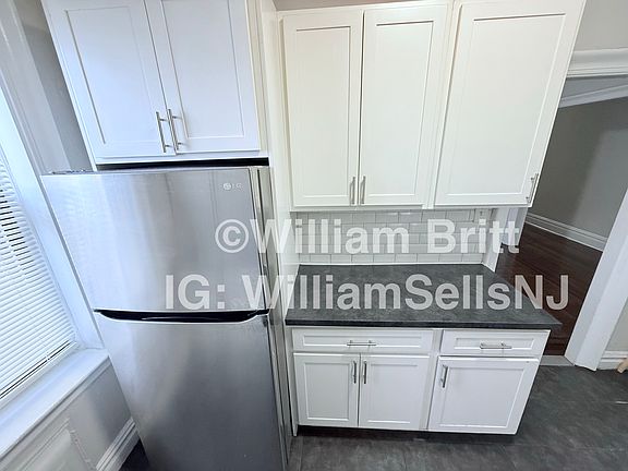3rd image of 91 Fairview Ave #6