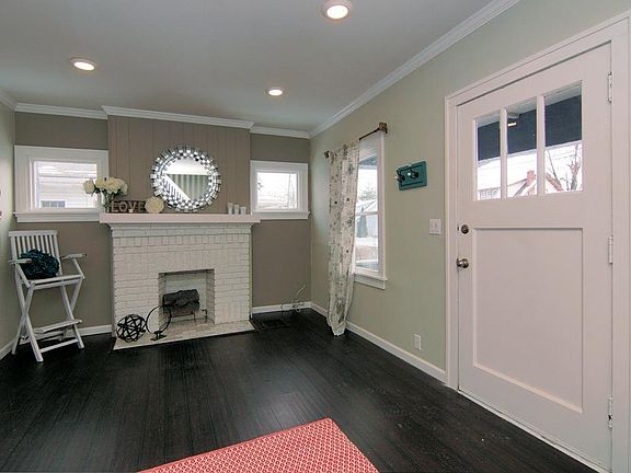 4th image of 34 Woodsdale Ave