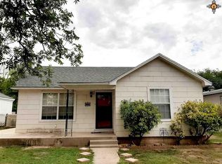 607 N Lake St, Carlsbad, NM 88220