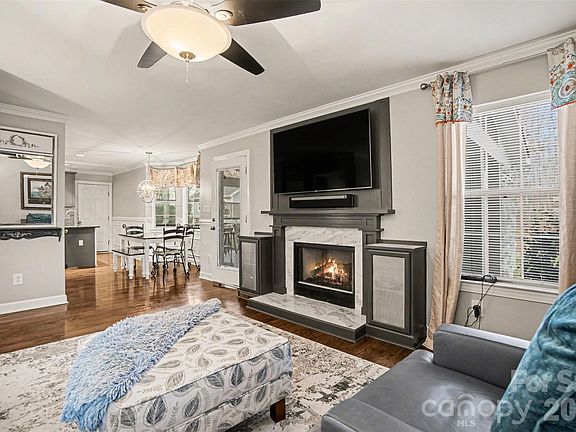 4th image of 8007 Juniper Ct