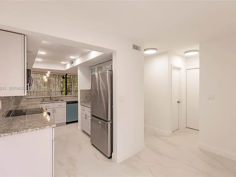 2931 SW 87th Ter #1921 — Photo 5