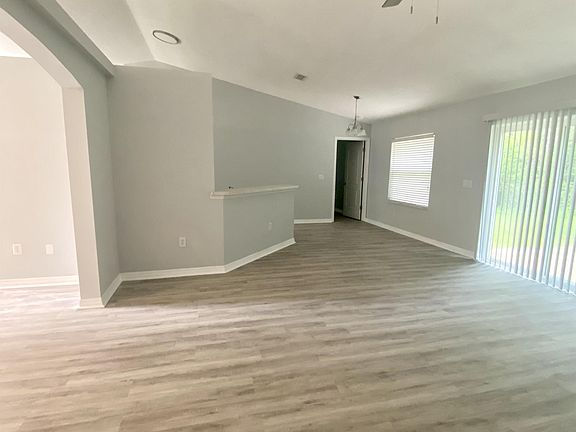 5th image of 15 Uniberry Pl