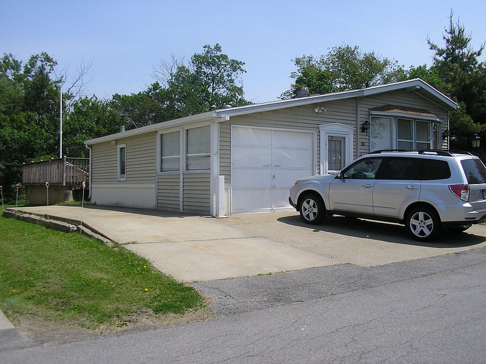 front, showing deck in back