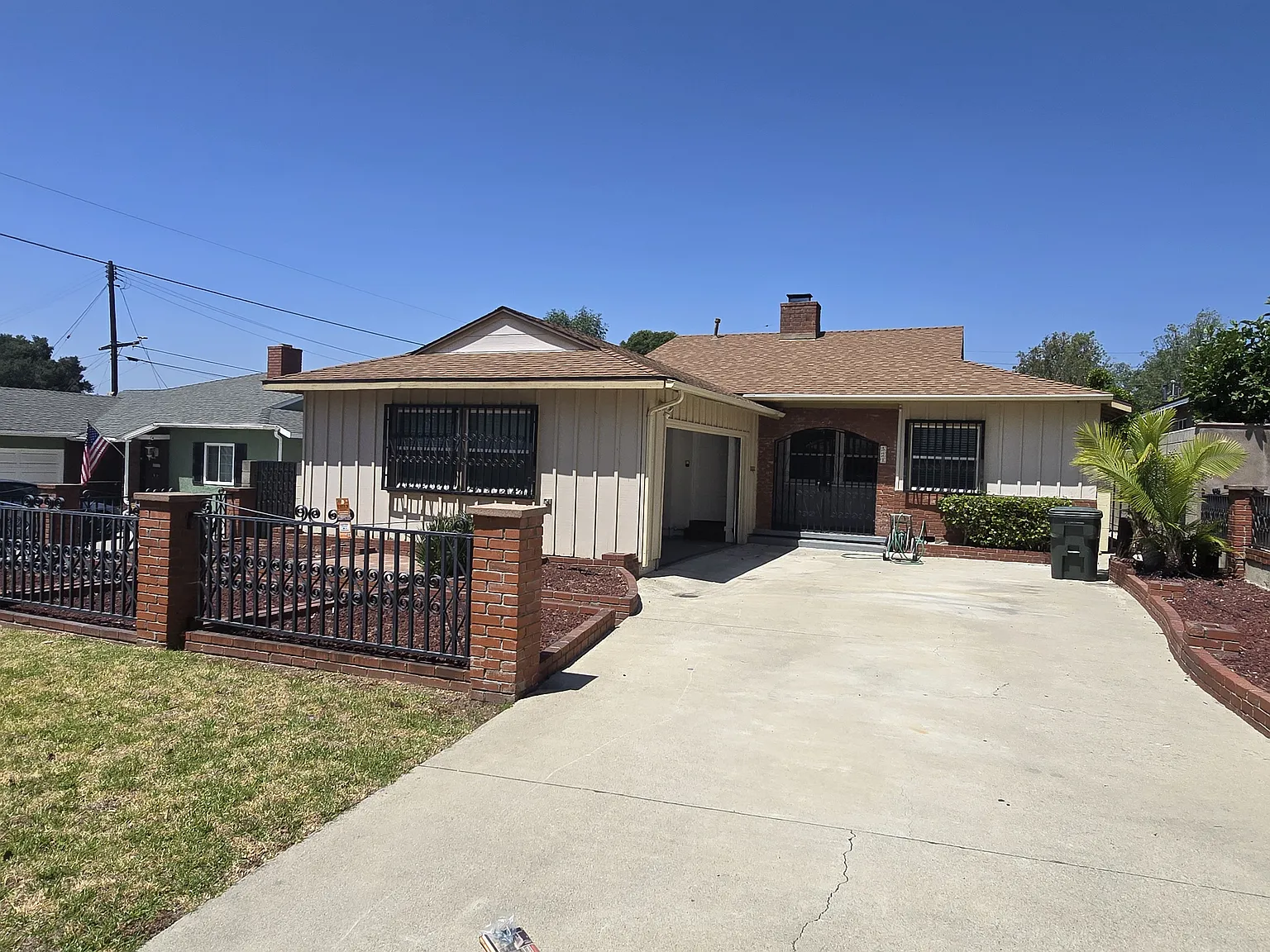 3 bed, 1229 sqft, $3,800 — Photo 1