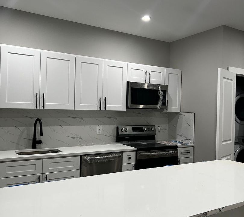 1st image of 242 Spruce St #2K