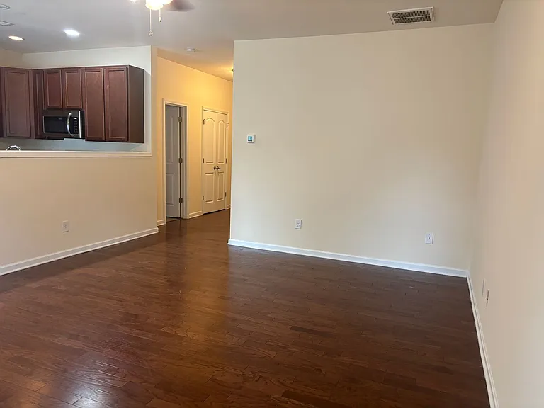 4602 Quinton Ln — Photo 7