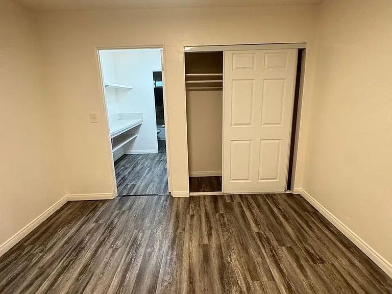 4327 Altadena Ave — Photo 23
