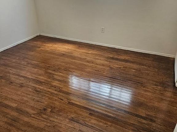 5th image of 4143 44th St APT 2
