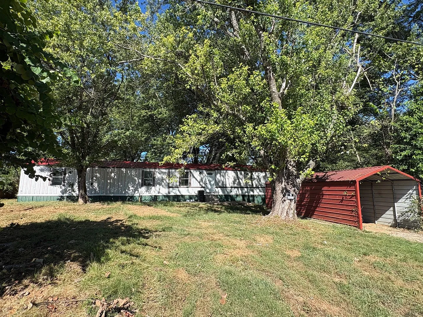 131 Mapleleaf Drive - 131 Mapleleaf Drive — Photo 1