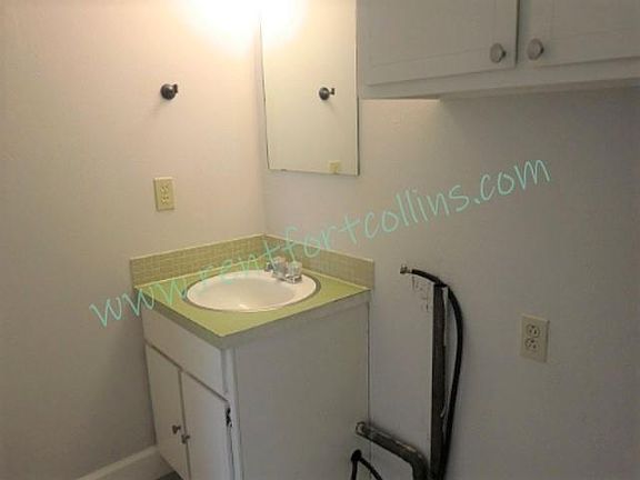 Laundry/Bathroom