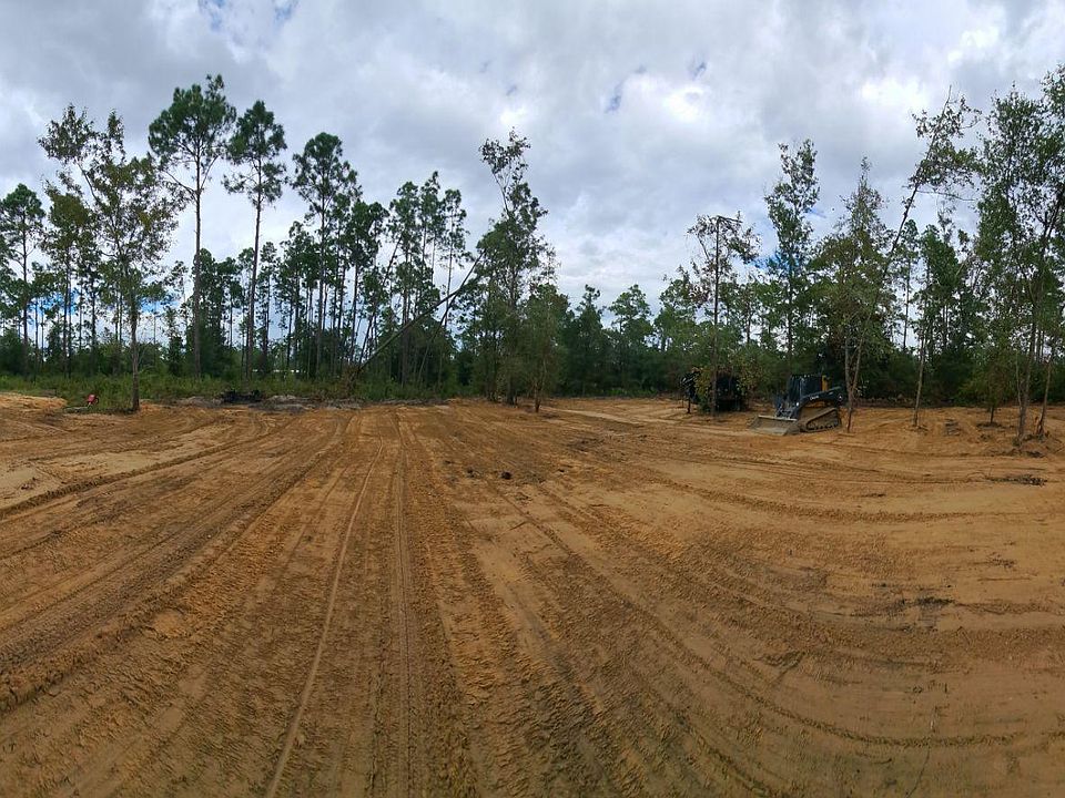 2nd image of 423 Hickory Bluff Cir