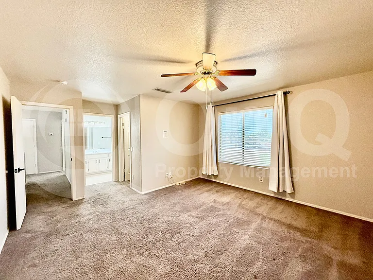 710 N Exeter St — Photo 8