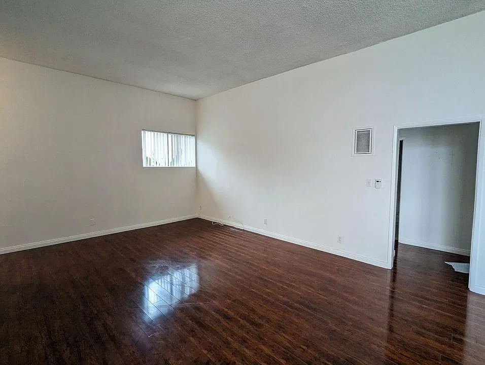 11936 Darlington Ave — Photo 3