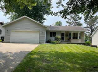 1975 Summit Ave, Worthington, MN 56187