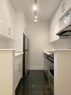 Rented by Oxford Property Group | media 8