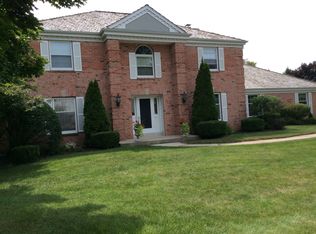 128 Lamplighter Ln, Racine, WI 53402