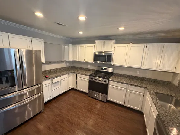 812 Farragut Commons Dr, Knoxville, TN 37934