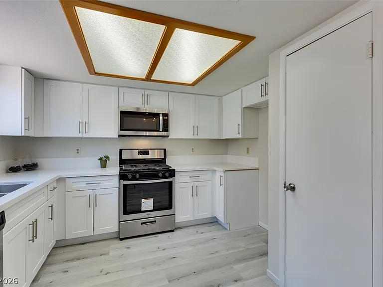 582 Searchlight Dr — Photo 26
