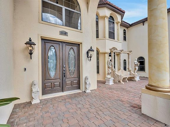 4th image of 2713 Formosa Blvd
