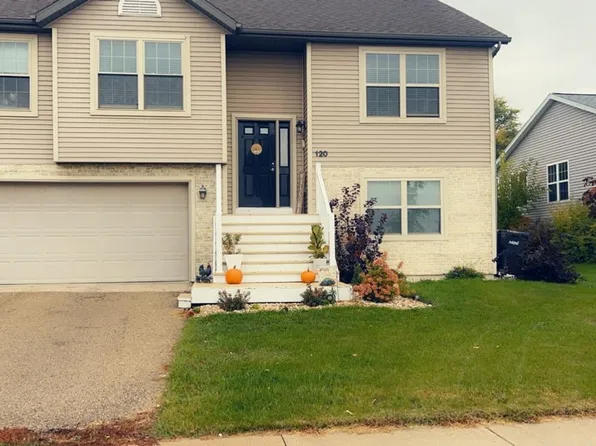 120 Community Dr, Fall River, WI 53932