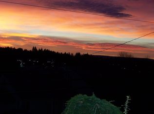 1876 Maple St, North Bend, OR 97459
